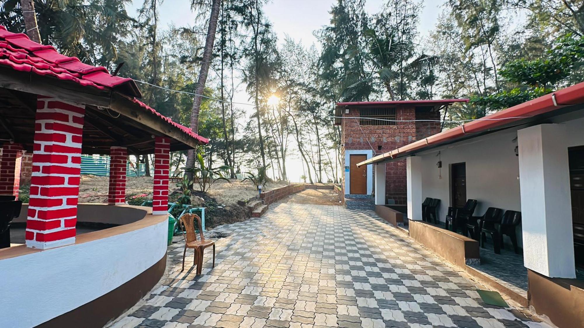 White Sand Beach Stay Resort Kumta Exterior foto